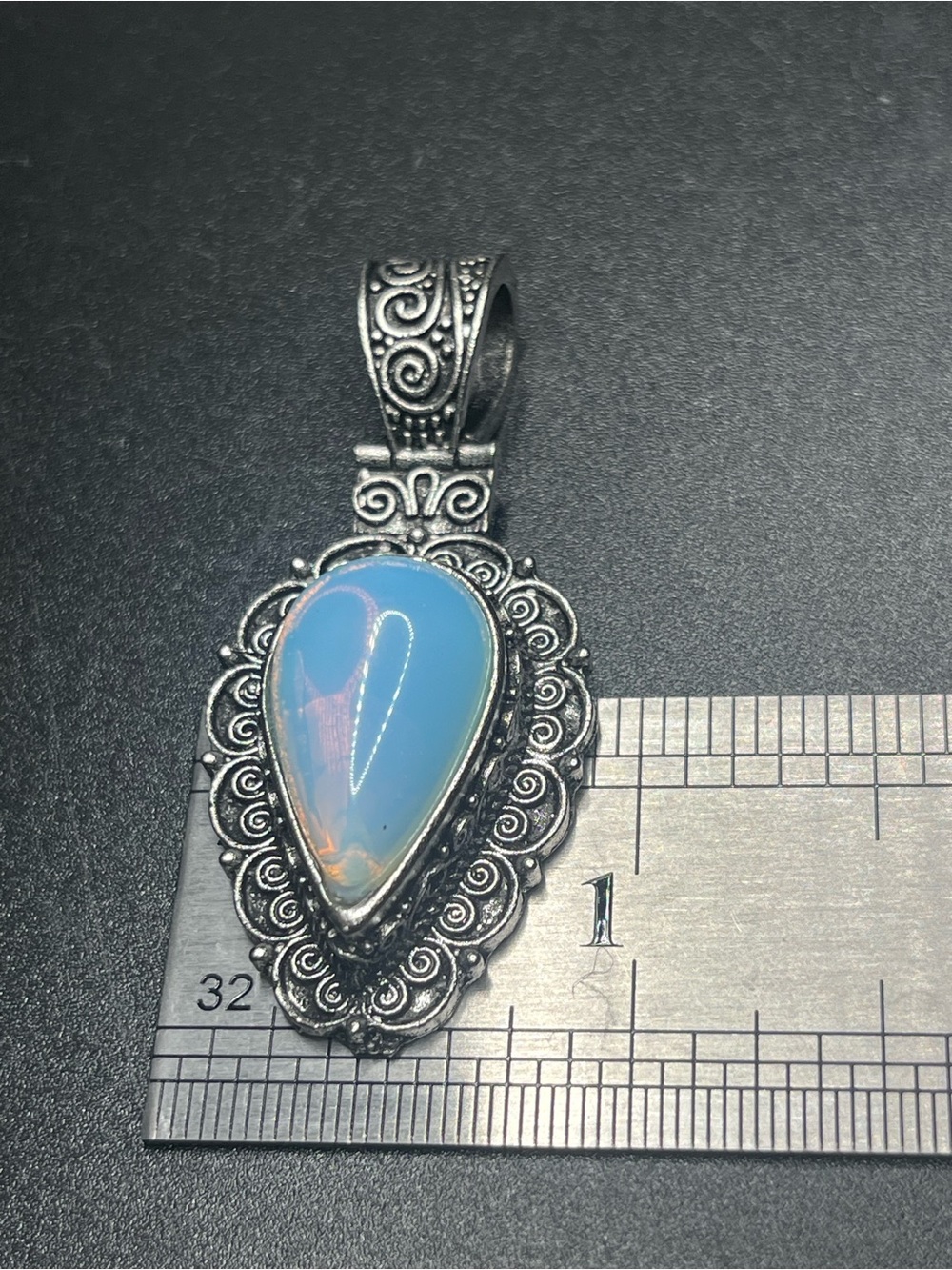 Vintage Silver Tone Opalite Glass Teardrop Filigree Pendant Boho Pendant - Picture 4 of 4